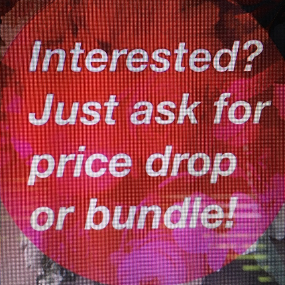 MAKE AN OFFER.😊